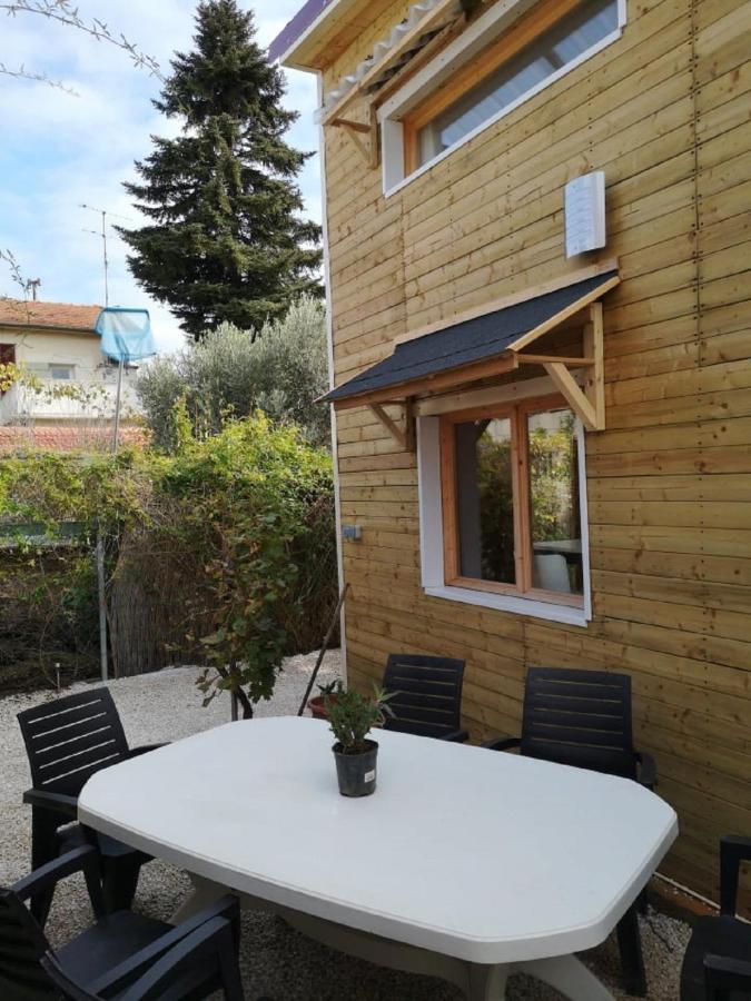 Le Petit Chalet De Nimes Shantay Youstay מראה חיצוני תמונה